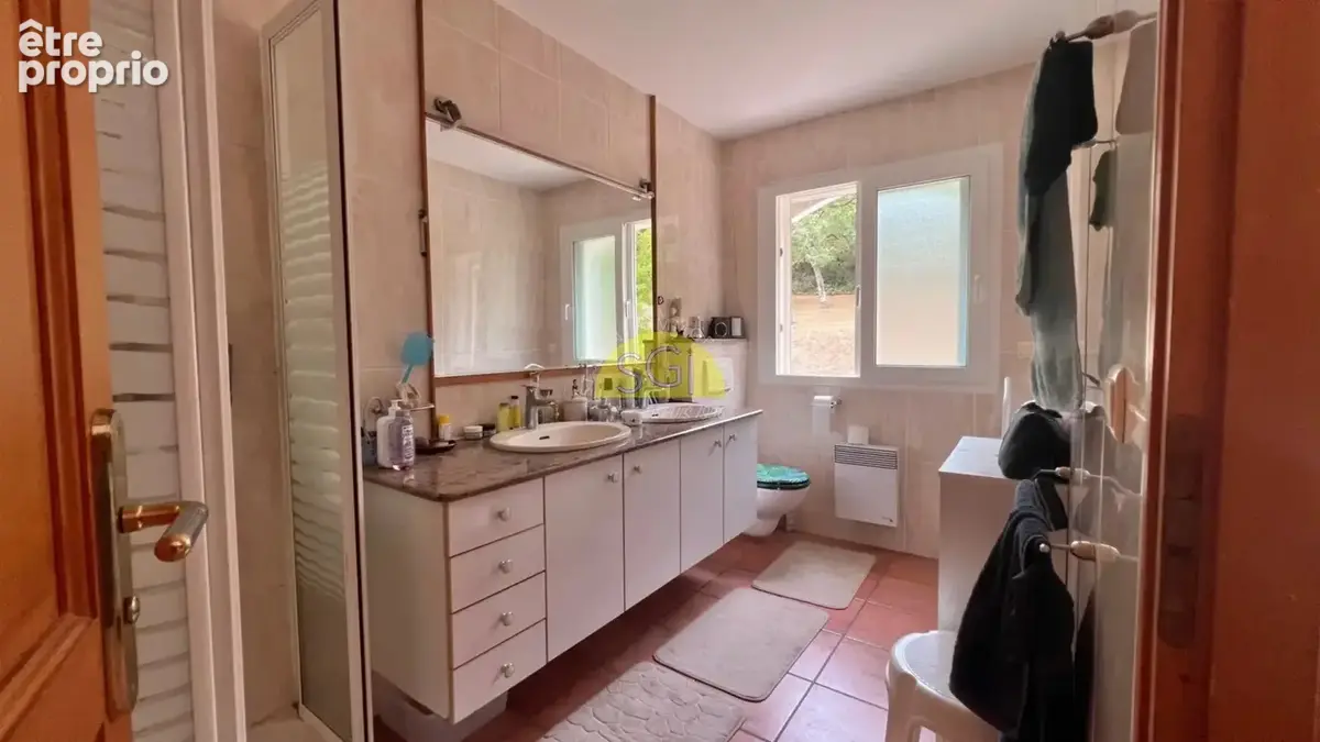 Belle villa climatisée de plain-pied avec piscine et garage sur 5 153 m² de terrain - photo 14