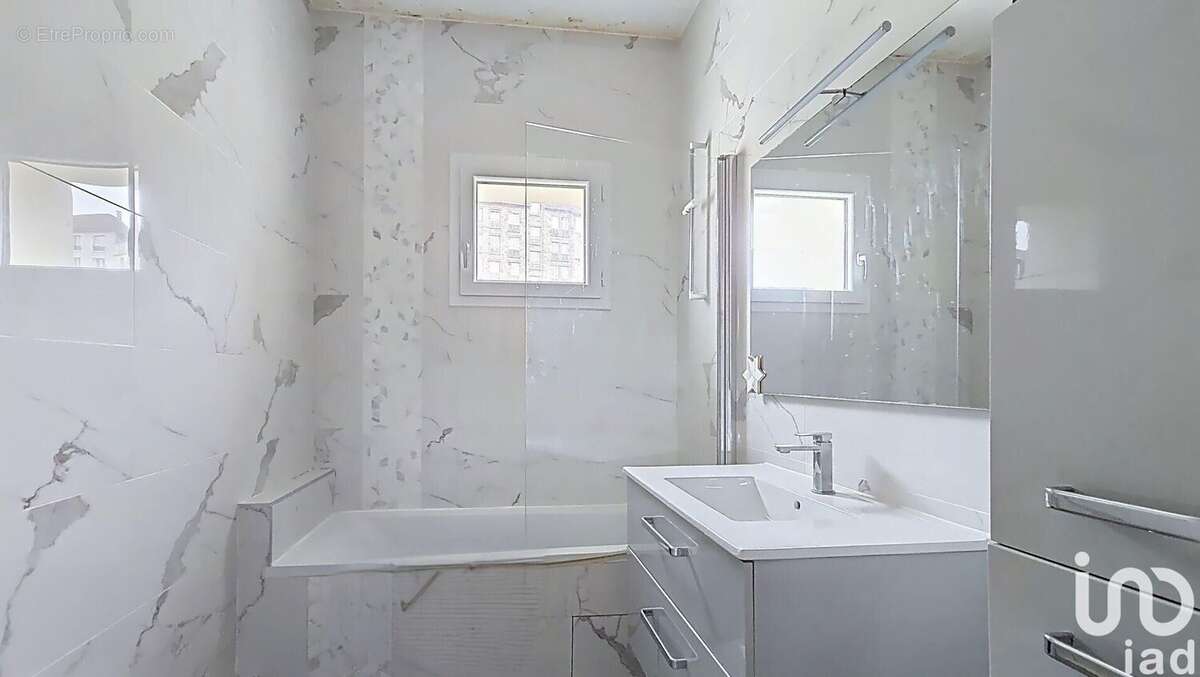 Photo 4 - Appartement à CHARENTON-LE-PONT