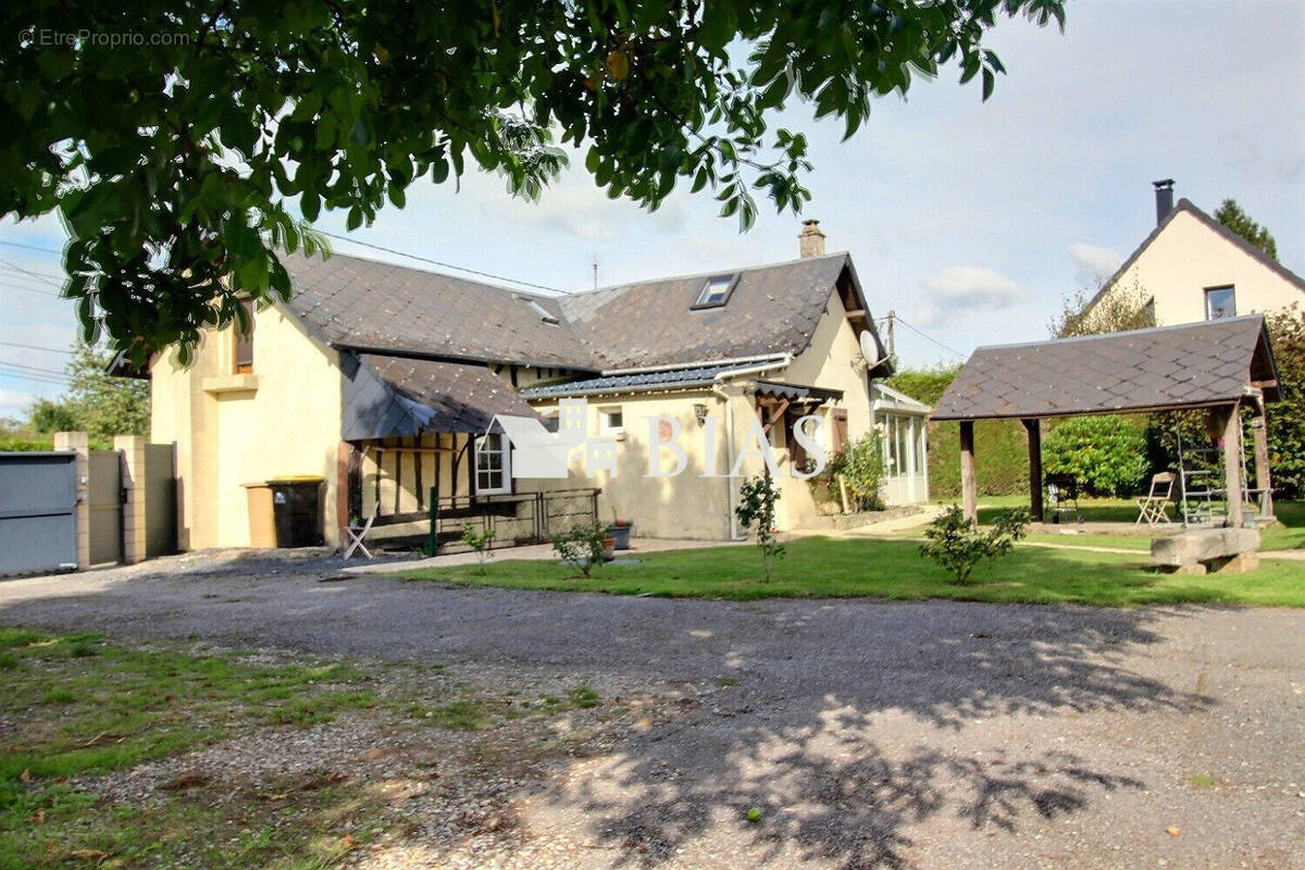 Maison à SAINT-SAENS