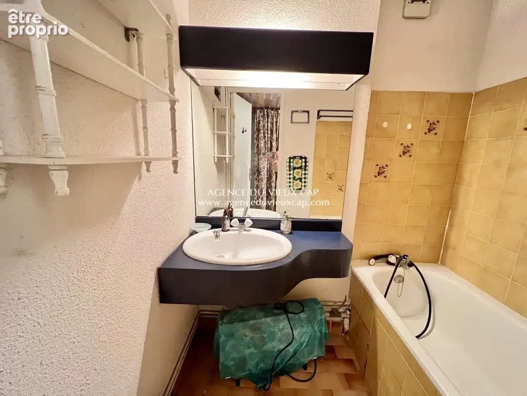 Achat cap d'agde - quartier vieux port - t2 cabine - parking prive - belle vue sur canal - photo 12