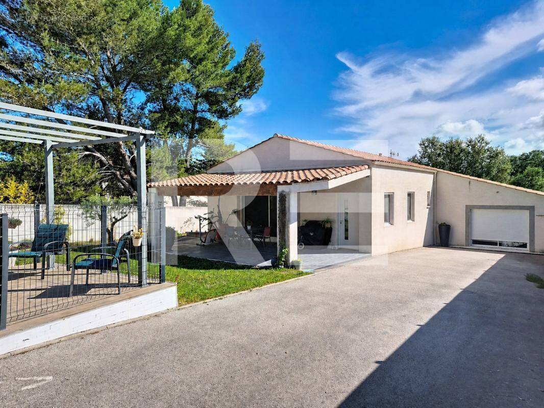 Maison à CAVEIRAC
