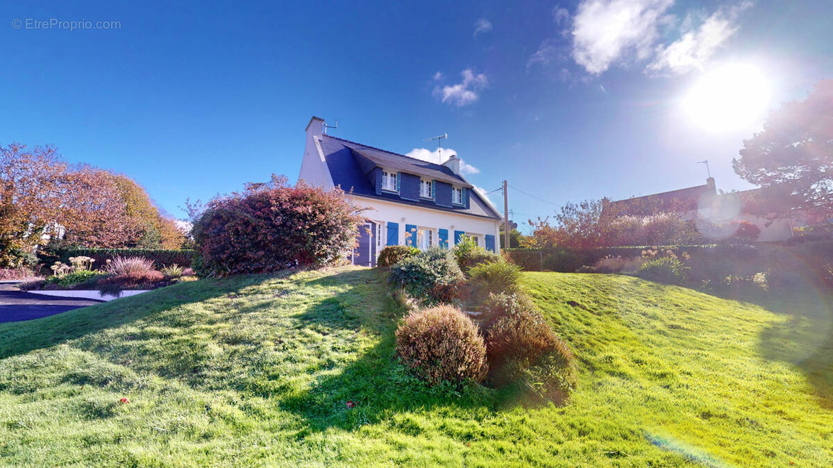 Maison à PLONEOUR-LANVERN