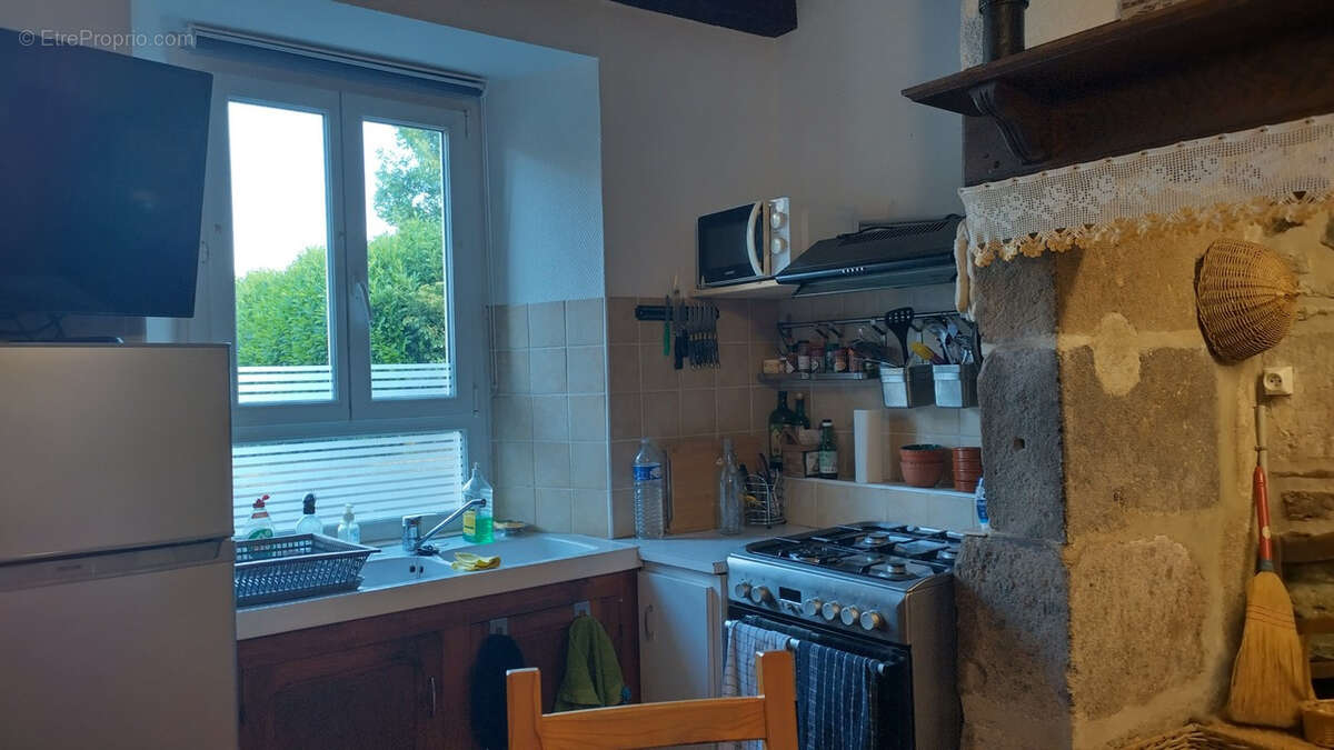 Maison en pierres avec grand garage vendue meublée - photo 17