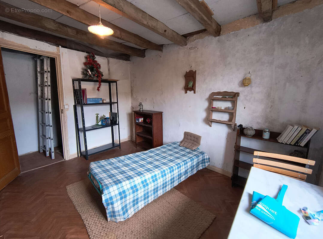 Maison à AMBAZAC