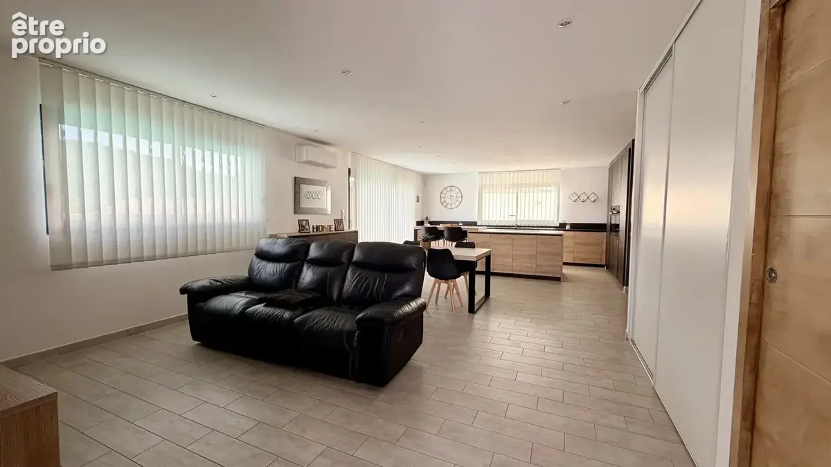 Villa contemporaine avec piscine , 4 chambres , garage , vue sur la vallée de l'Hérault - photo 7