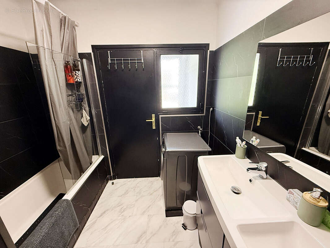 Appartement T4 de 99m2, cave et parking - photo 14