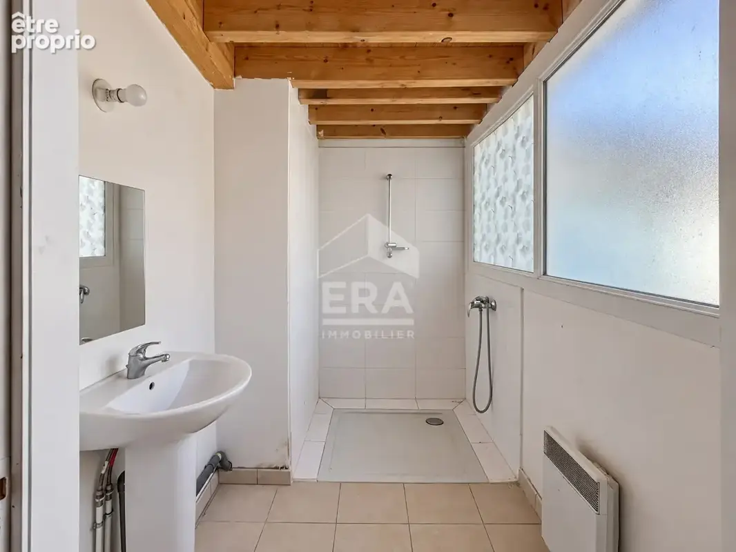 Ideal marchand - 2 batiments - 1 parcelle - bel emplacement - photo 11