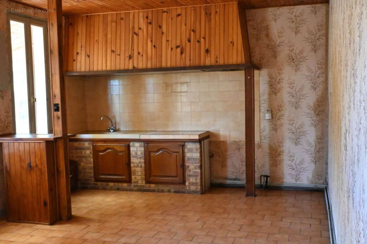 Maison à CERCY-LA-TOUR