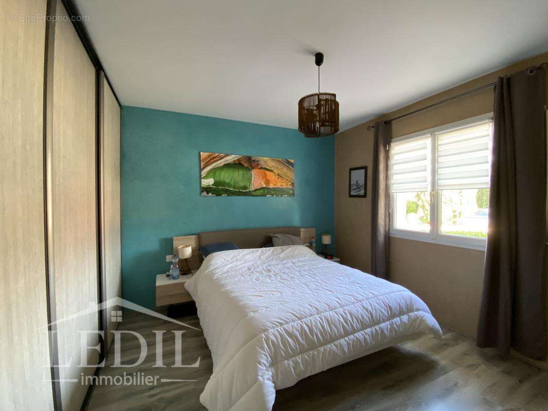 Maison à VIC-FEZENSAC