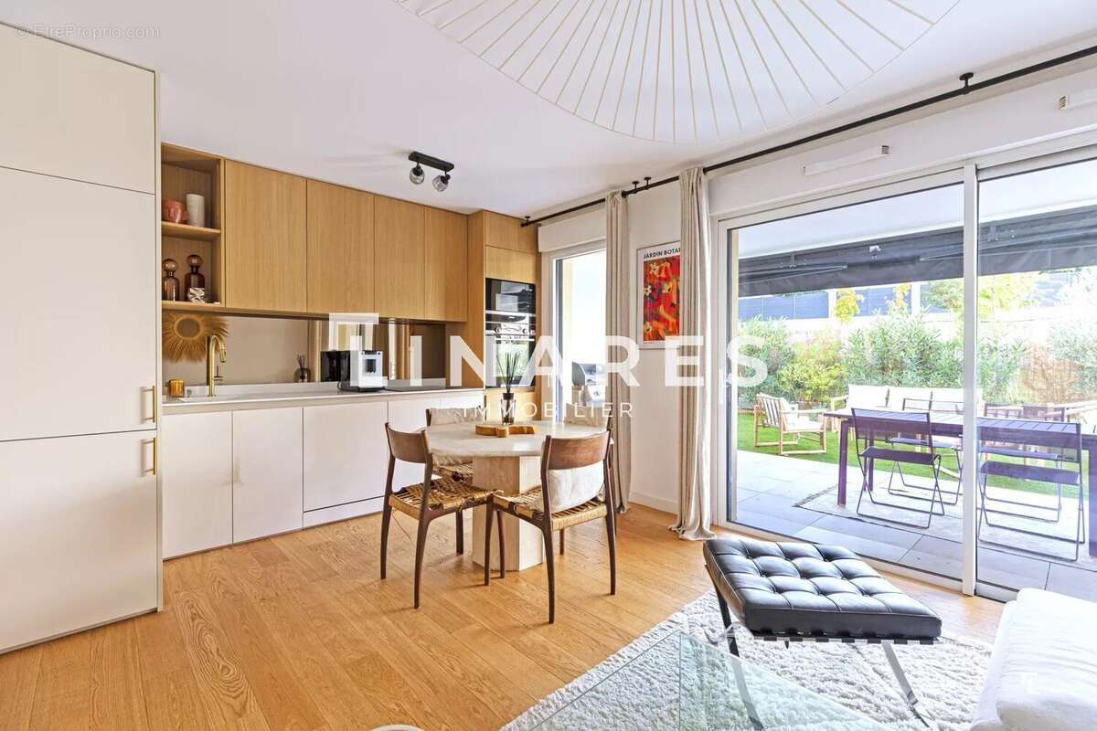 Appartement à MARSEILLE-6E