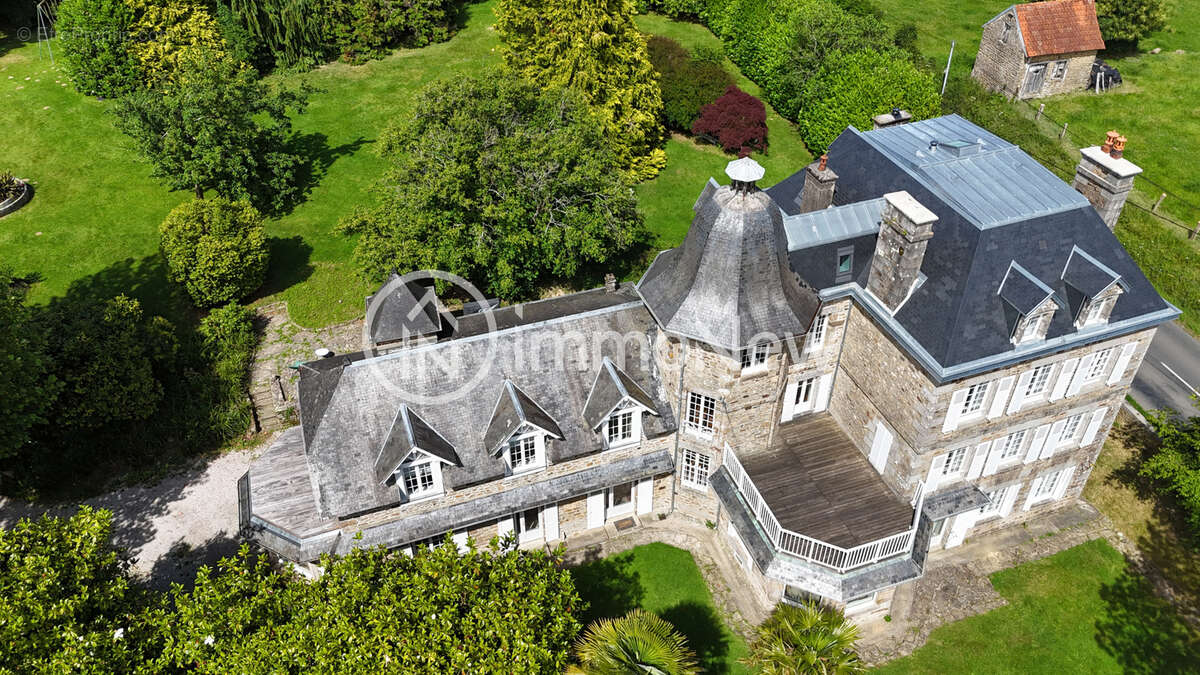 Un ancien manoir des années 1858 avec un terrain de plus de 6000m2 - photo 34