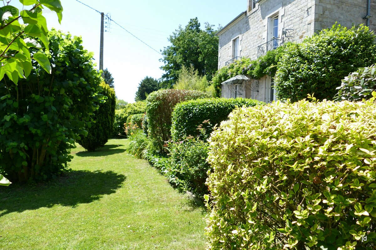 Maison à PLOUER-SUR-RANCE