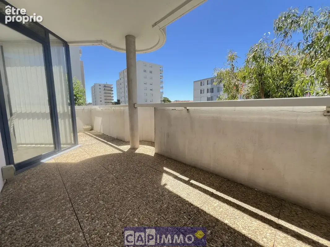 La garde centre t4 avec terrasses - photo 4