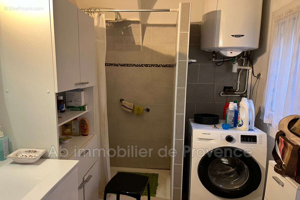 Appartement à ROGNES