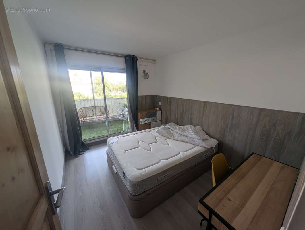 Appartement à SIX-FOURS-LES-PLAGES