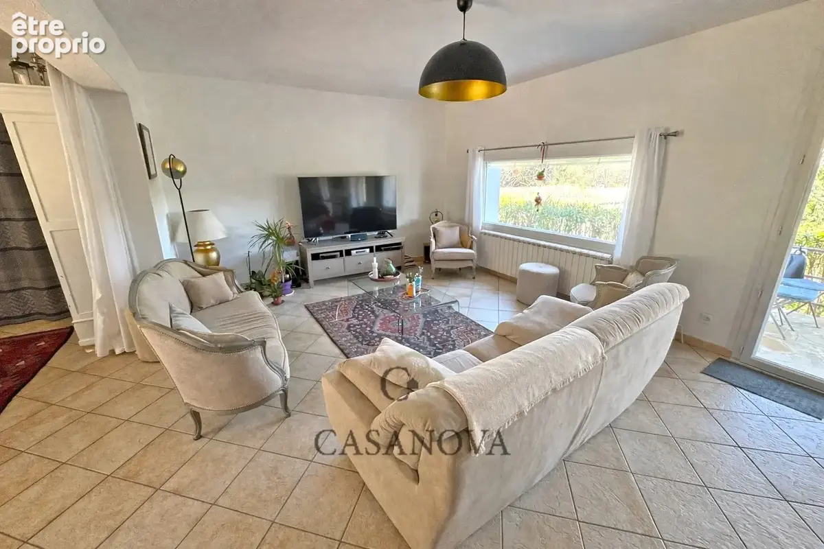 Maison familiale de plain-pied avec piscine et dépendance à Prades-le-Lez - photo 7