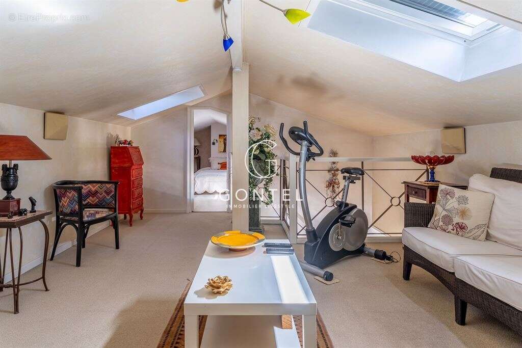 Maison à SAINT-CYR-AU-MONT-D'OR