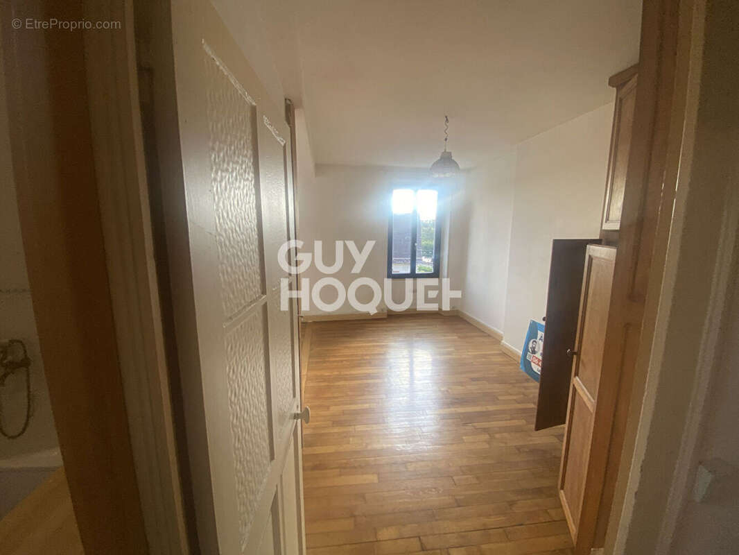 Maison à SAINT-BRIS-LE-VINEUX