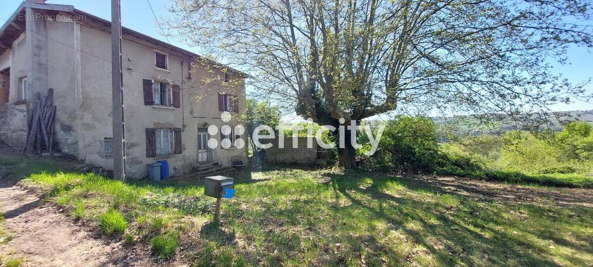 Maison à MONSTEROUX-MILIEU