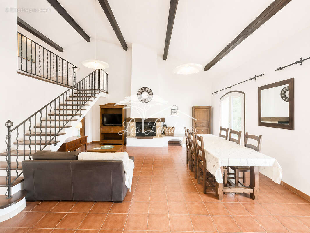 Maison à LA LONDE-LES-MAURES