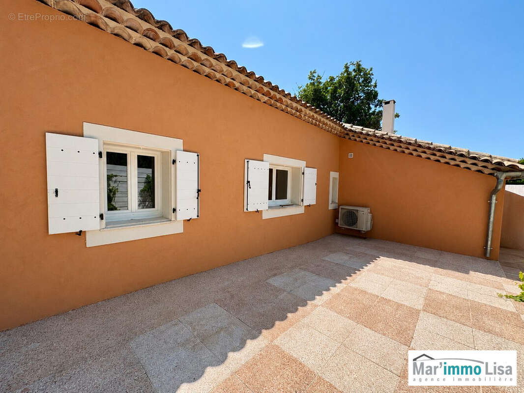Maison 177 m² à Merindol  - photo 4