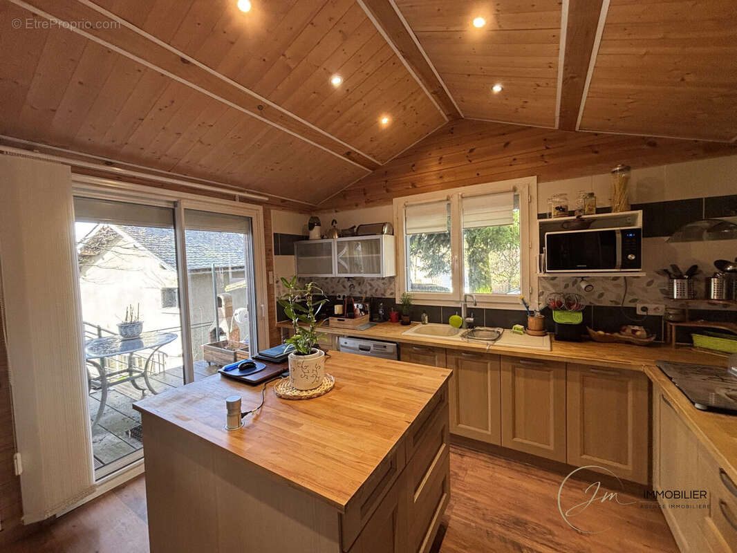 Maison à SAINT-SAUVEUR-CAMPRIEU