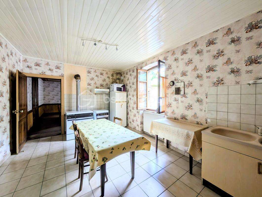 Arviere en valromey --- maison --- terrasse --- jardin --- calme --- combles amenageables - photo 11
