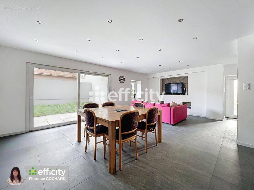 Appartement à VOUGY