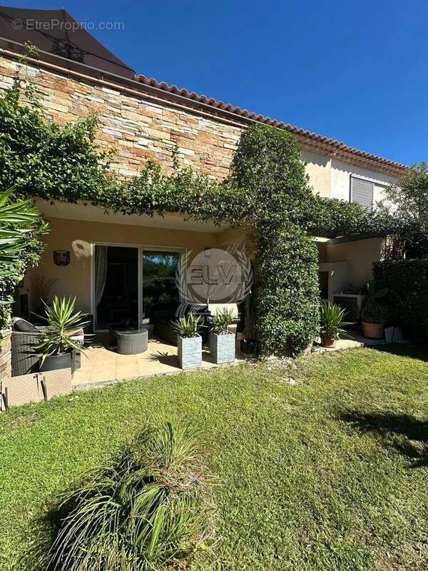 Maison à PLAN-DE-LA-TOUR