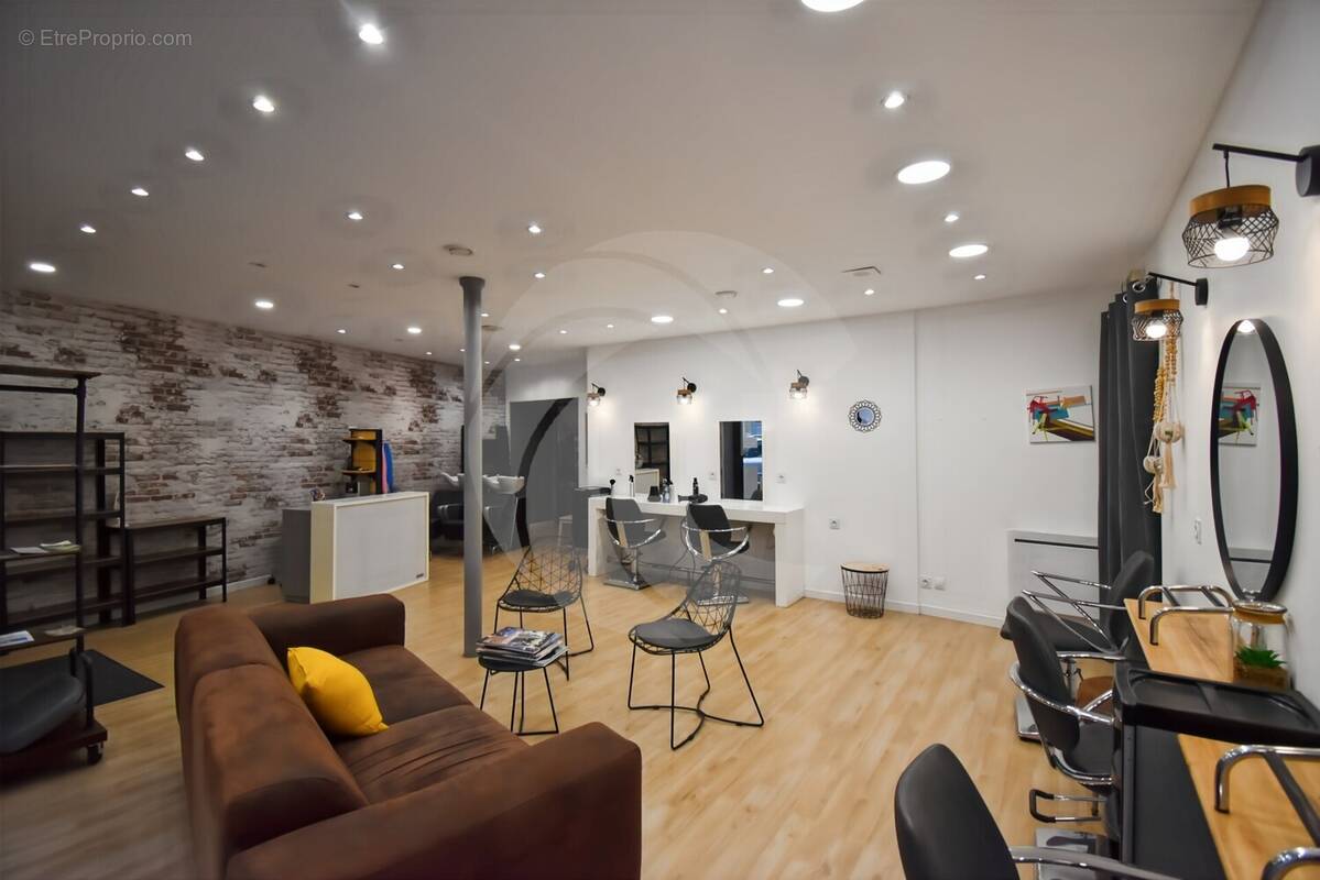 Commerce à MONTRICOUX