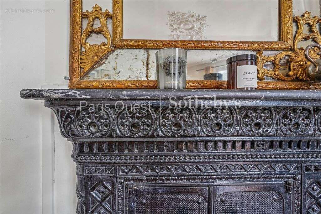 Appartement à NEUILLY-SUR-SEINE
