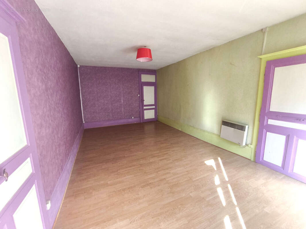 Appartement à POLIGNY
