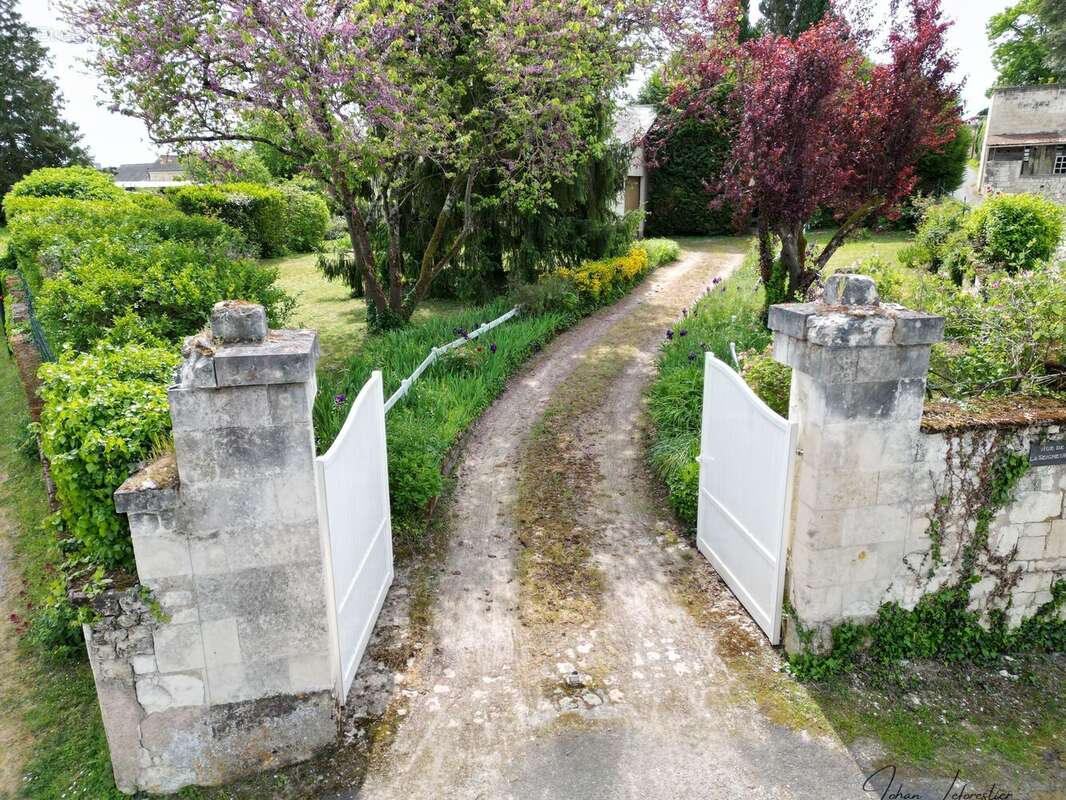 Maison à LE COUDRAY-MACOUARD