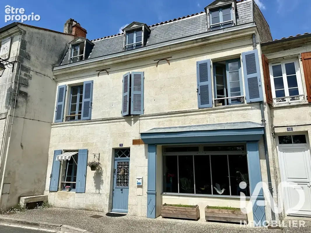 Photo 1 - Maison à SAINT-SAVINIEN