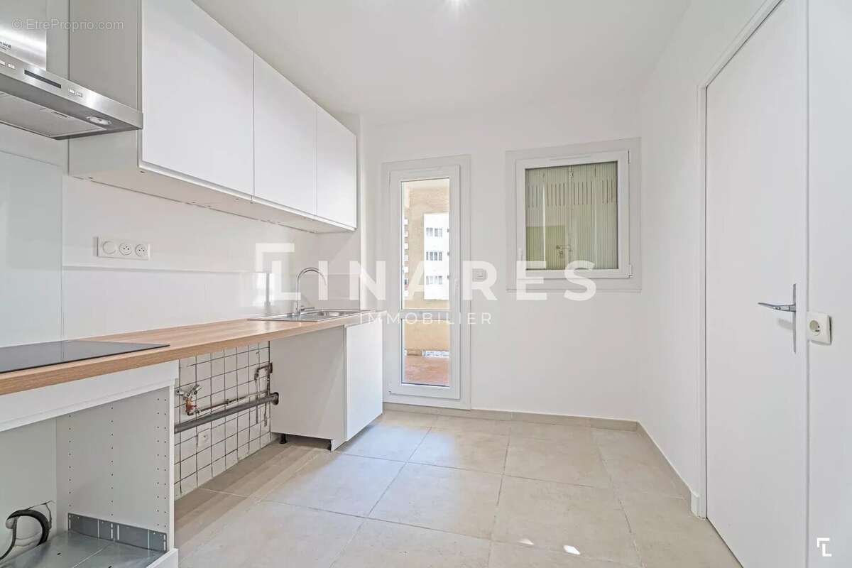 Appartement à MARSEILLE-5E