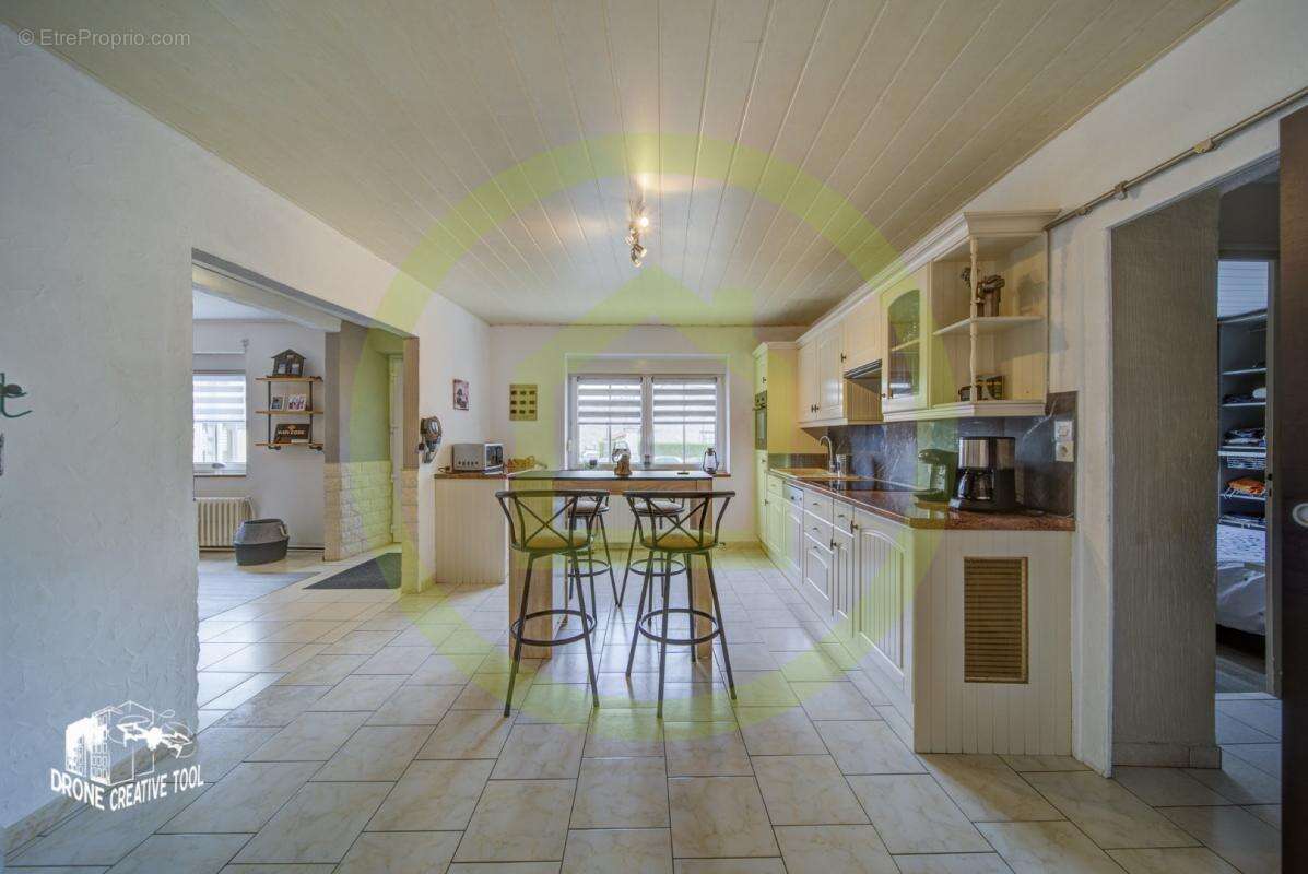 Maison à LAMORVILLE