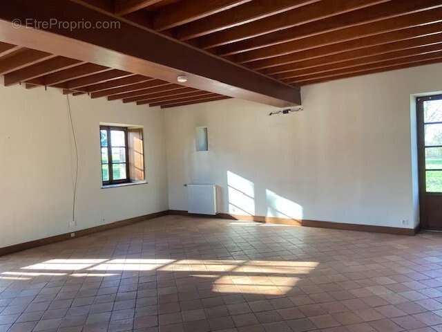 Maison à SAINT-PIERRE-LA-COUR