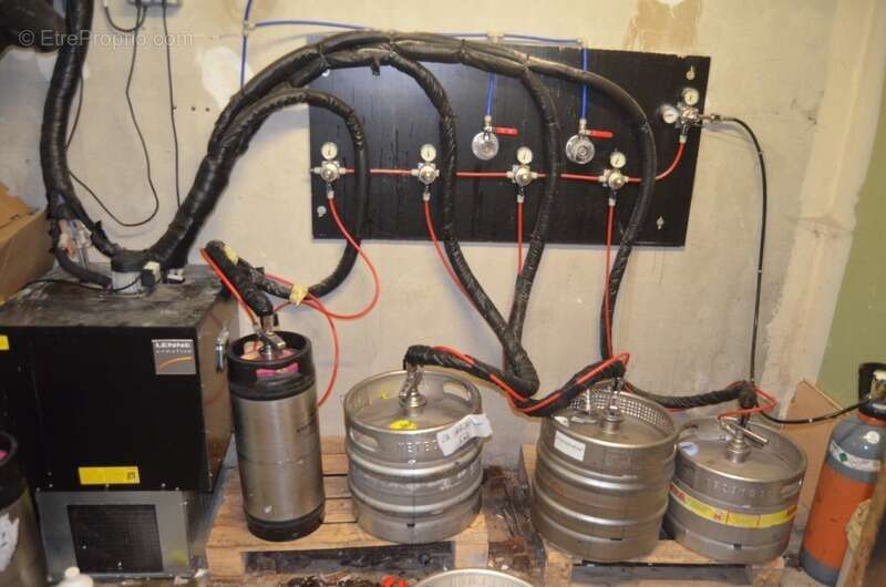 Commerce à LONS-LE-SAUNIER