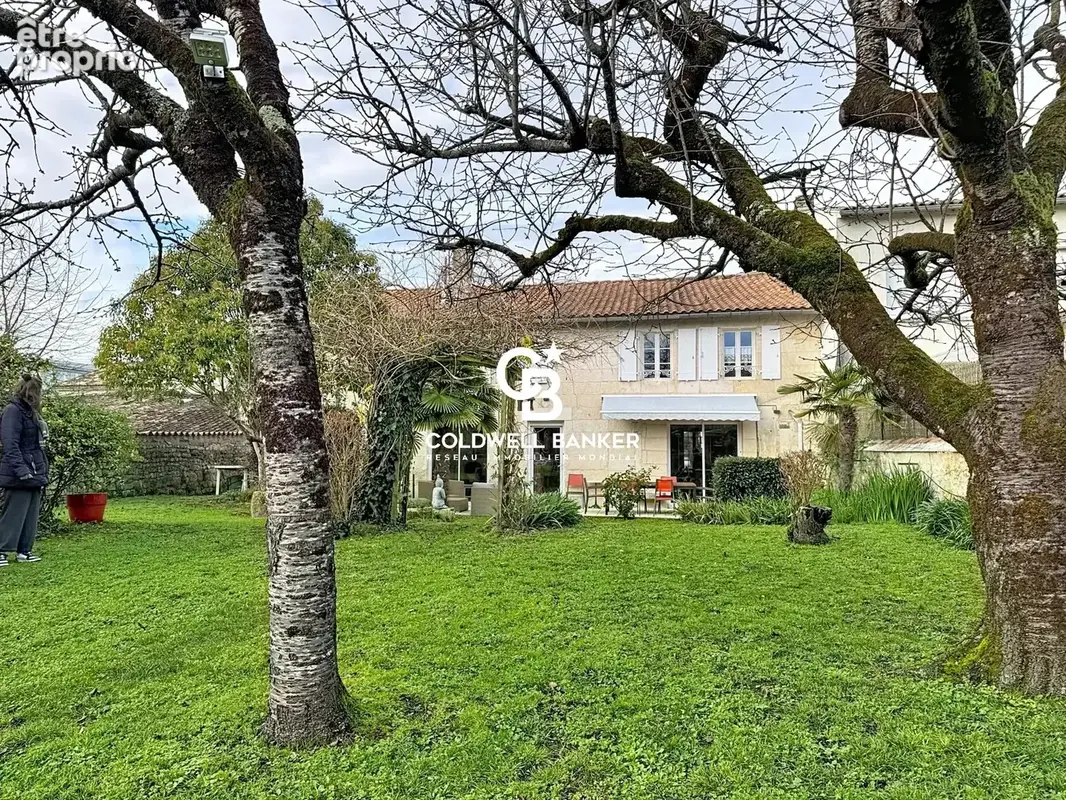 Maison de Caractère du XVIII avec Double Garage et Jardin – Centre Historique de Pons - photo 15