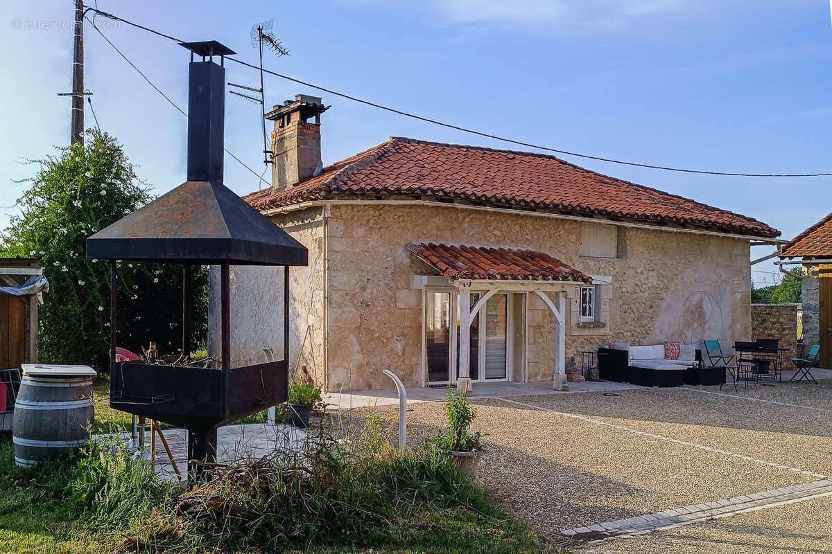 Propriété de trois maisons au calme - photo 7