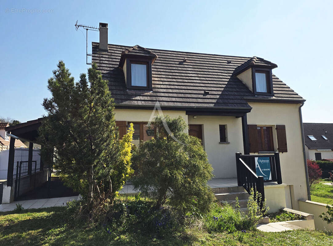 Maison à DOURDAN