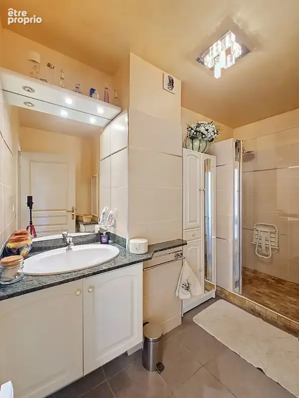 Appartement P5, 125m2 DERNIER ETAGE, Terrasse 80m2 Nîmes , garage et cave - photo 10