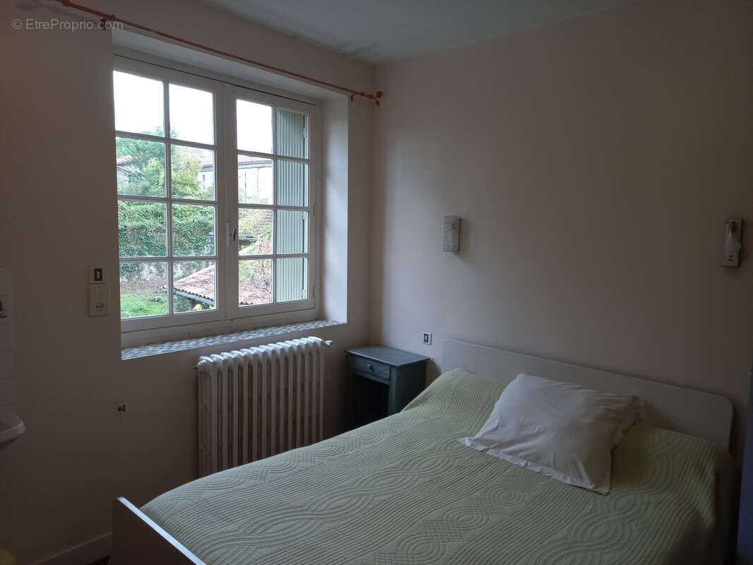 Maison à MONTESQUIOU