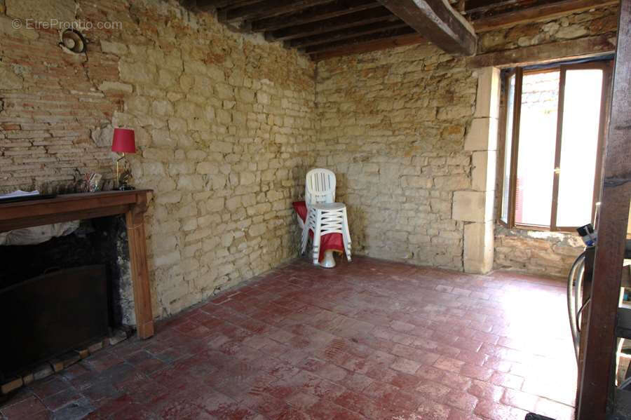 Maison à VARZY