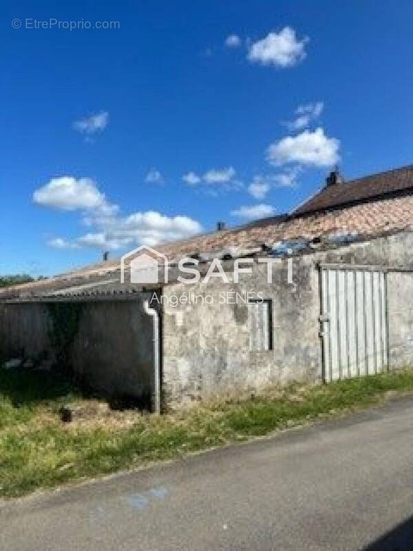 Photo 1 - Maison à BERSON