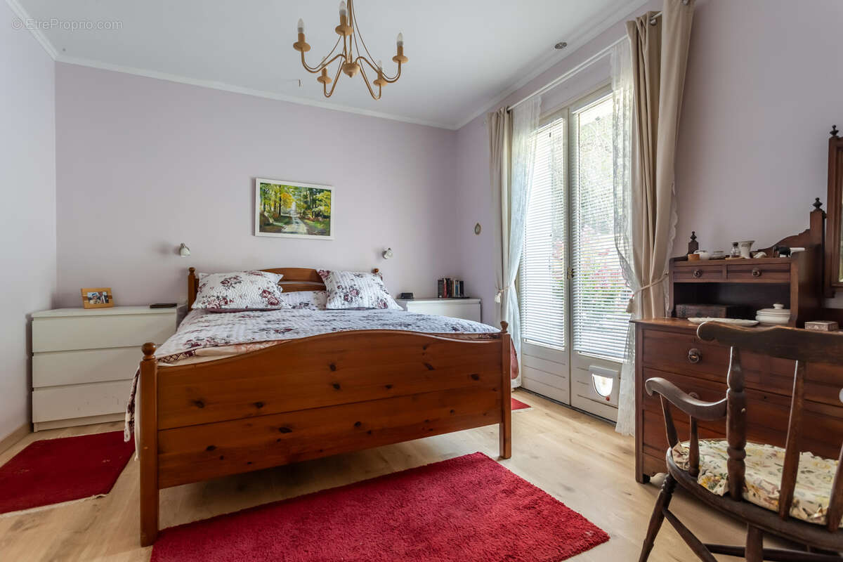 Maison de campagne, garage, piscine, terrain. - photo 9