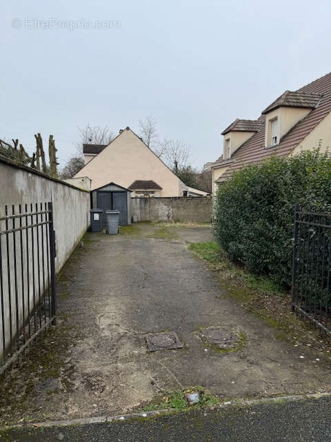 Maison à TREMBLAY-EN-FRANCE