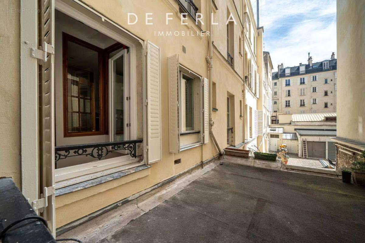 Appartement à PARIS-7E