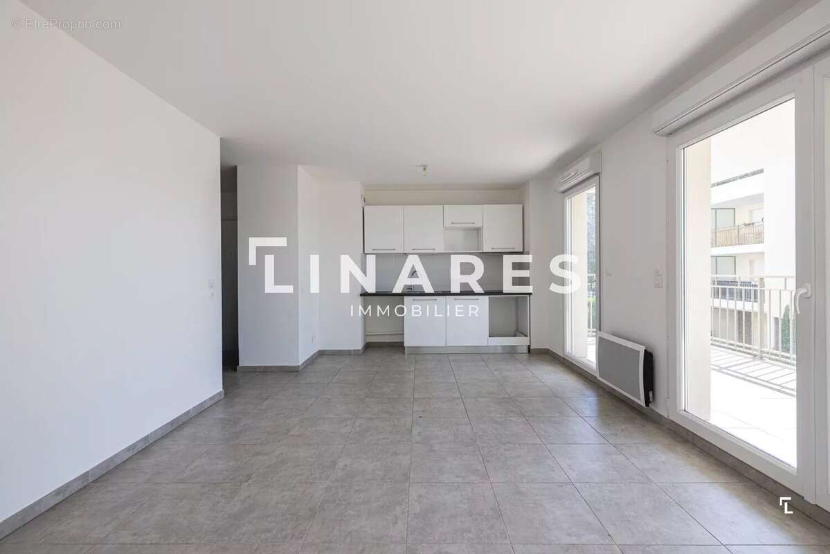 Appartement à MARSEILLE-9E