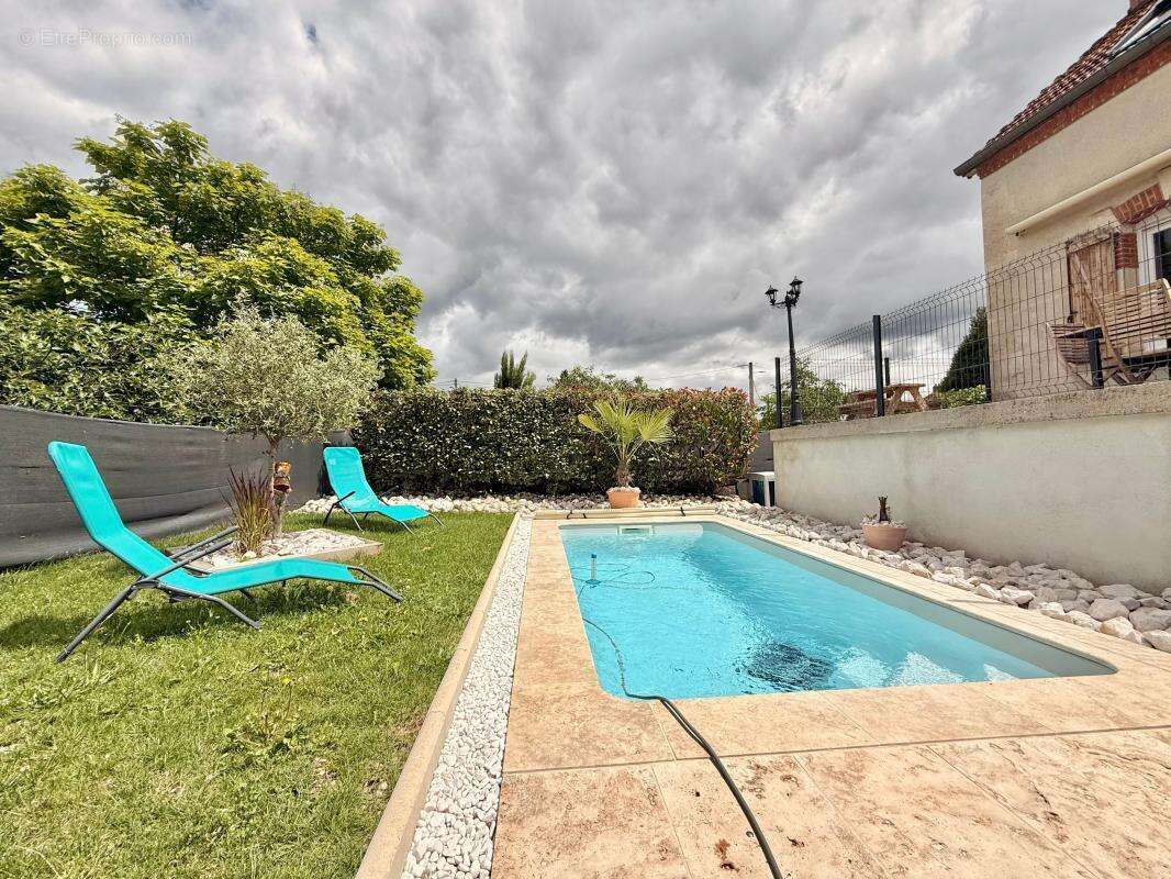 Maison À Vendre 100m² 4 chambres, 402m² terrain - photo 3